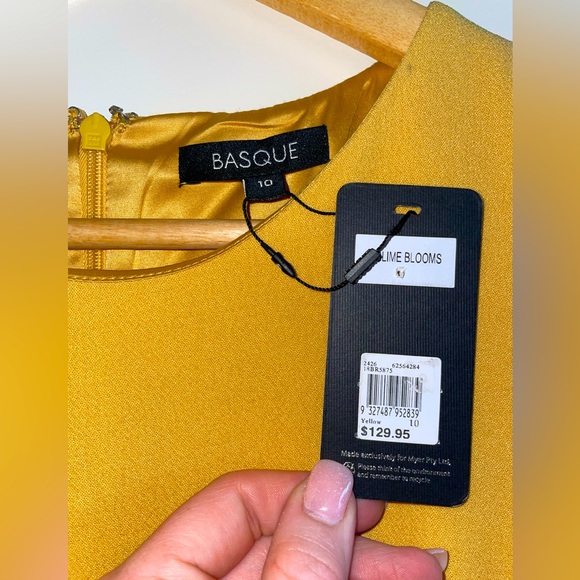 Basque, Size 10, yellow/ gold midi cocktail dress (NWT) - Picture 4 of 5